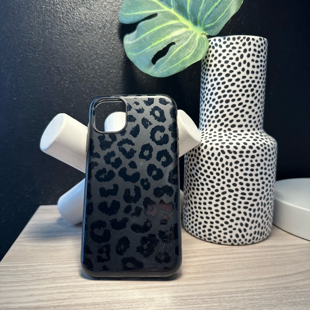 Black Leopard Case -iPhone 11